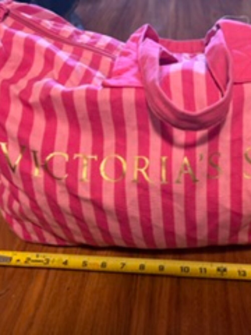 VICTORIA SECRET DUFFLE BAG